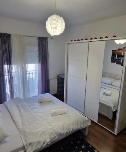 Nikolina Apartment *